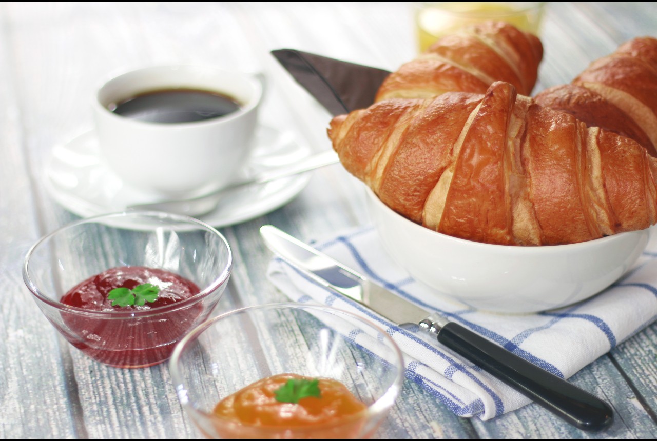 coffee_morning_breakfast_croissant